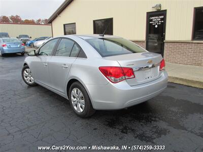 2012 Chevrolet Cruze LS - Photo 4 - Mishawaka, IN 46545