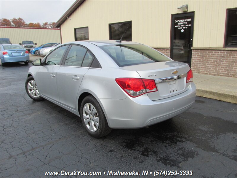 2012 Chevrolet Cruze LS photo 3