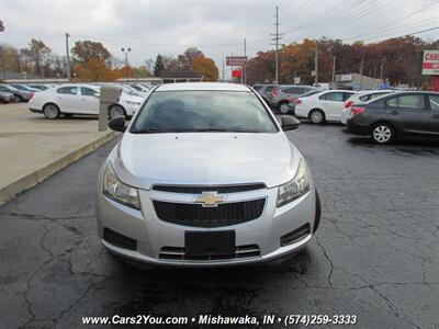 2012 Chevrolet Cruze LS - Photo 2 - Mishawaka, IN 46545