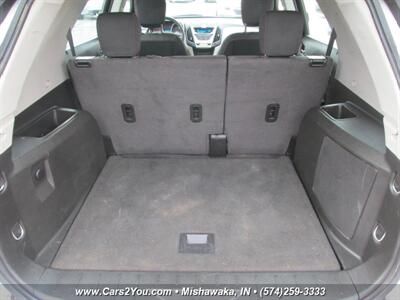 2015 Chevrolet Equinox LS 4x4   - Photo 9 - Mishawaka, IN 46545