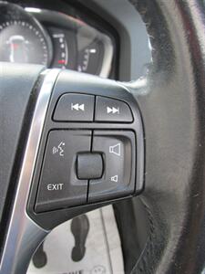 2017 Volvo S60 T5 Inscription   - Photo 33 - Mishawaka, IN 46545