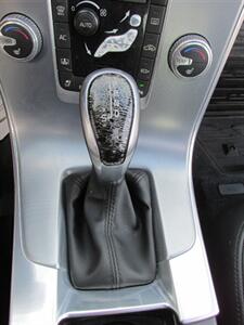 2017 Volvo S60 T5 Inscription   - Photo 35 - Mishawaka, IN 46545