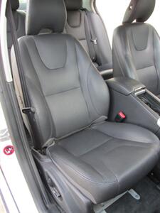 2017 Volvo S60 T5 Inscription   - Photo 25 - Mishawaka, IN 46545