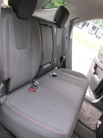 2016 Chevrolet Equinox LT - Photo 18 - Mishawaka, IN 46545