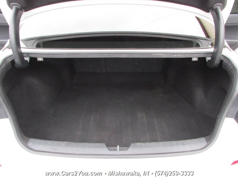 2019 Kia Optima LX - Photo 14 - Mishawaka, IN 46545