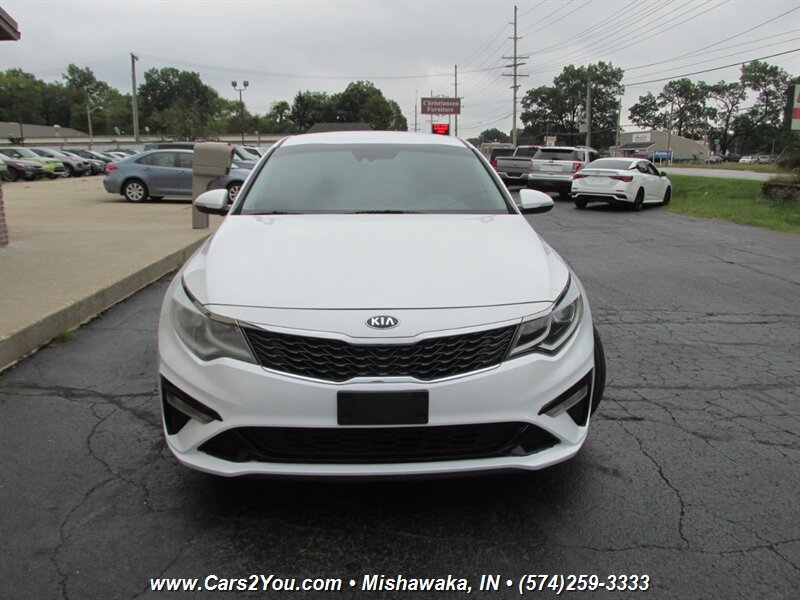 2019 Kia Optima LX - Photo 2 - Mishawaka, IN 46545