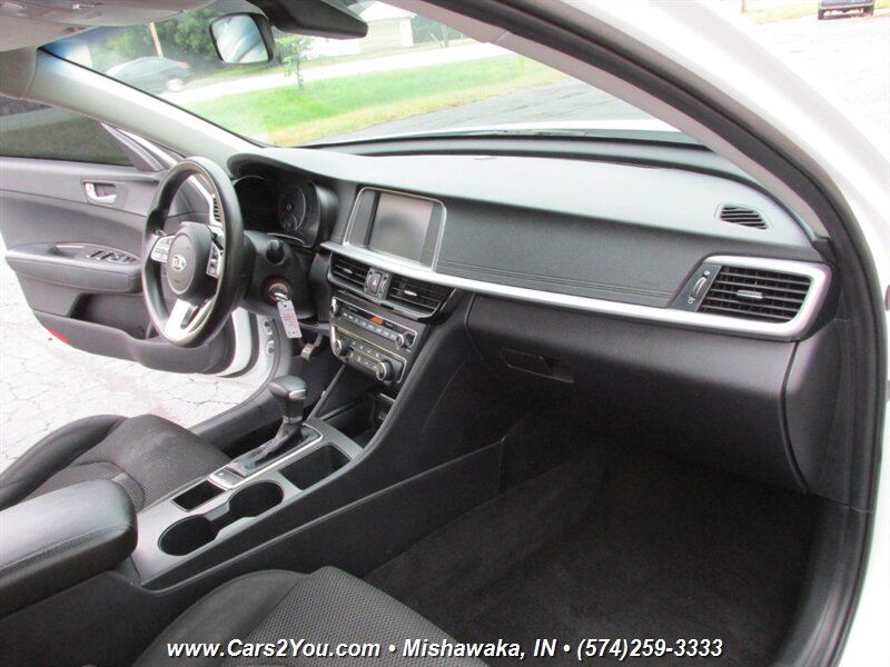 2019 Kia Optima LX - Photo 18 - Mishawaka, IN 46545