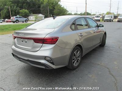 2023 Kia Forte LXS   - Photo 6 - Mishawaka, IN 46545
