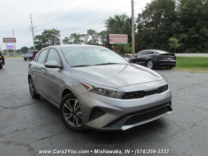 2023 Kia Forte LXS   - Photo 1 - Mishawaka, IN 46545