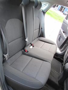 2023 Kia Forte LXS   - Photo 15 - Mishawaka, IN 46545