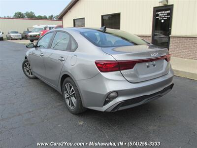 2023 Kia Forte LXS   - Photo 4 - Mishawaka, IN 46545