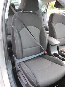 2023 Kia Forte LXS   - Photo 17 - Mishawaka, IN 46545