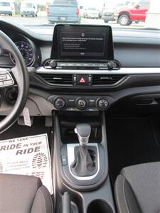 2023 Kia Forte LXS   - Photo 25 - Mishawaka, IN 46545