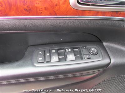 2012 Jeep Grand Cherokee Limited 4x4   - Photo 10 - Mishawaka, IN 46545