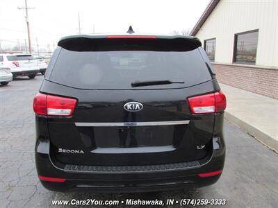 2018 Kia Sedona LX   - Photo 5 - Mishawaka, IN 46545