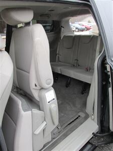 2018 Kia Sedona LX   - Photo 14 - Mishawaka, IN 46545