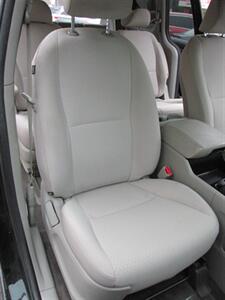 2018 Kia Sedona LX   - Photo 20 - Mishawaka, IN 46545