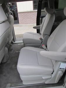 2018 Kia Sedona LX   - Photo 12 - Mishawaka, IN 46545