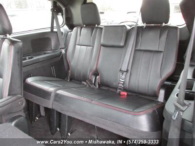 2016 Dodge Grand Caravan R/T   - Photo 13 - Mishawaka, IN 46545