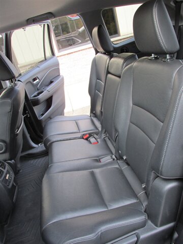 2019 Honda Pilot EX-L AWD - Photo 15 - Mishawaka, IN 46545