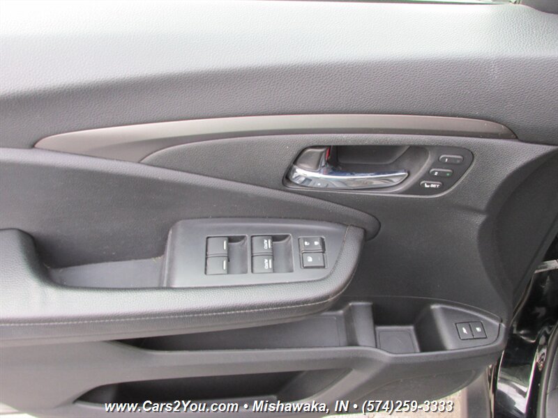 2019 Honda Pilot EX-L AWD - Photo 9 - Mishawaka, IN 46545