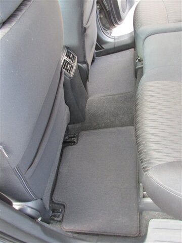 2018 Nissan Rogue 4x4 - Photo 14 - Mishawaka, IN 46545
