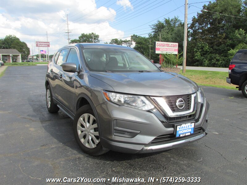 2018 Nissan Rogue 4x4 - Photo 8 - Mishawaka, IN 46545