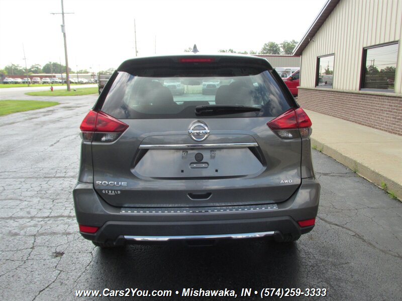 2018 Nissan Rogue 4x4 - Photo 6 - Mishawaka, IN 46545