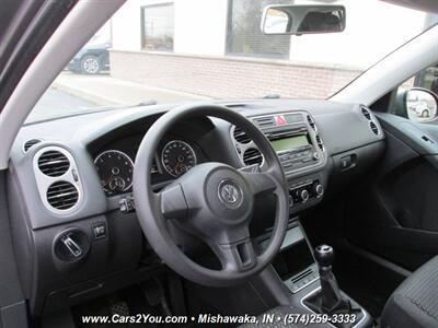 2011 Volkswagen Tiguan S   - Photo 9 - Mishawaka, IN 46545