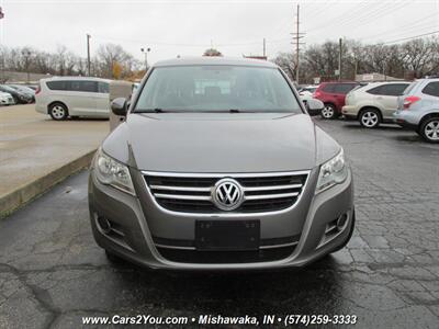 2011 Volkswagen Tiguan S   - Photo 2 - Mishawaka, IN 46545