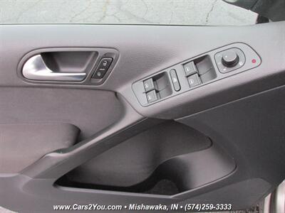 2011 Volkswagen Tiguan S   - Photo 8 - Mishawaka, IN 46545