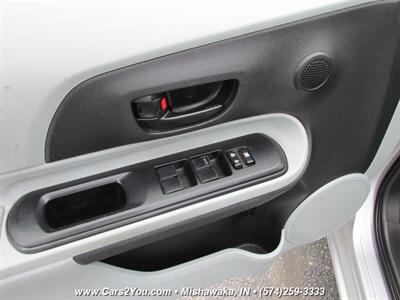 2012 Toyota Prius c Hybrid Electric   - Photo 7 - Mishawaka, IN 46545