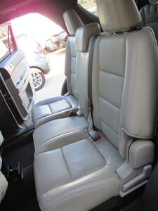 2013 Ford Explorer XLT 4x4 - Photo 14 - Mishawaka, IN 46545
