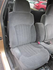 2000 Chevrolet S-10 LS - Photo 13 - Mishawaka, IN 46545