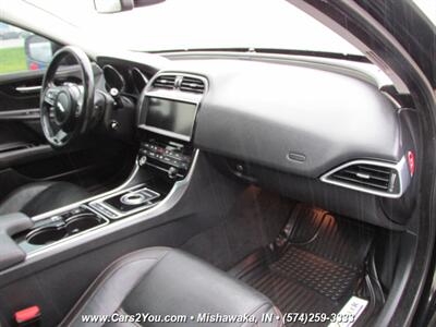 2017 Jaguar XE 20d Prestige AWD   - Photo 15 - Mishawaka, IN 46545