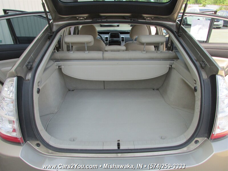 2007 Toyota Prius Hybrid Electric - Photo 9 - Mishawaka, IN 46545