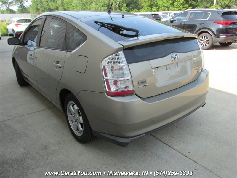 2007 Toyota Prius Hybrid Electric - Photo 4 - Mishawaka, IN 46545