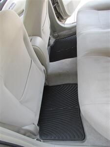 2007 Toyota Prius Hybrid Electric - Photo 8 - Mishawaka, IN 46545