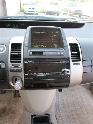 2007 Toyota Prius Hybrid Electric - Photo 17 - Mishawaka, IN 46545
