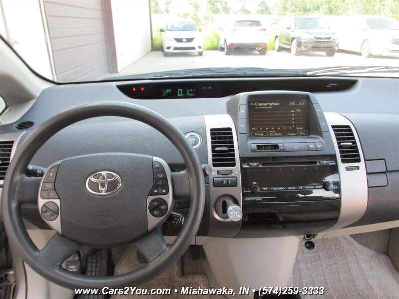 2007 Toyota Prius Hybrid Electric - Photo 14 - Mishawaka, IN 46545