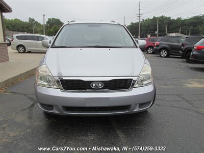 2011 Kia Sedona LX Convenience   - Photo 2 - Mishawaka, IN 46545