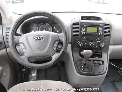 2011 Kia Sedona LX Convenience   - Photo 19 - Mishawaka, IN 46545