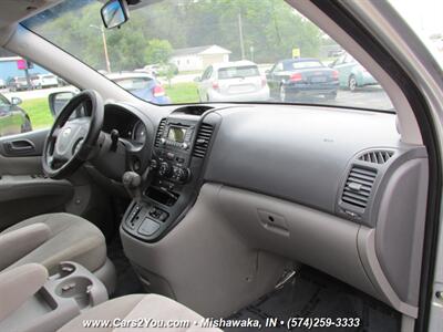 2011 Kia Sedona LX Convenience   - Photo 18 - Mishawaka, IN 46545