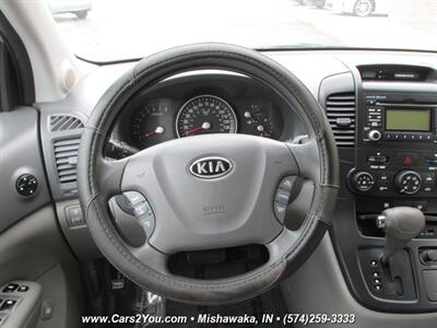 2011 Kia Sedona LX Convenience   - Photo 20 - Mishawaka, IN 46545