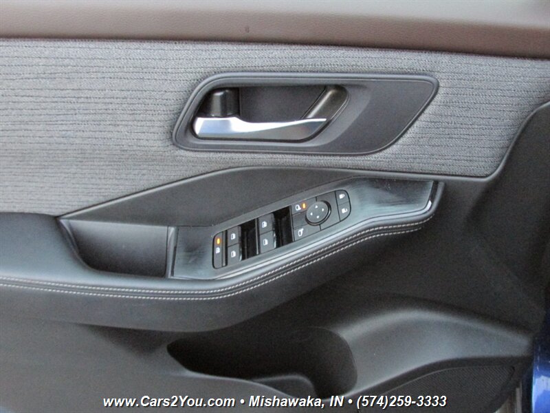 2023 Nissan Rogue SV AWD - Photo 7 - Mishawaka, IN 46545