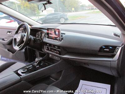 2023 Nissan Rogue SV AWD - Photo 15 - Mishawaka, IN 46545