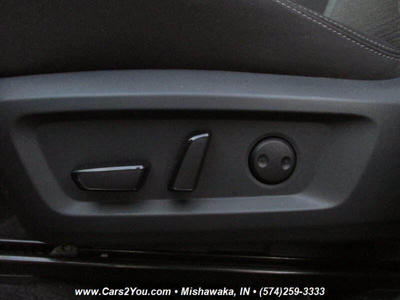 2023 Nissan Rogue SV AWD - Photo 10 - Mishawaka, IN 46545