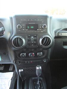 2017 Jeep Wrangler Unlimited Sport 4x4 - Photo 21 - Mishawaka, IN 46545