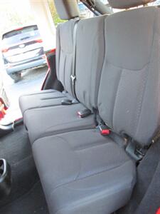 2017 Jeep Wrangler Unlimited Sport 4x4 - Photo 10 - Mishawaka, IN 46545