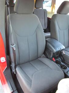 2017 Jeep Wrangler Unlimited Sport 4x4 - Photo 15 - Mishawaka, IN 46545